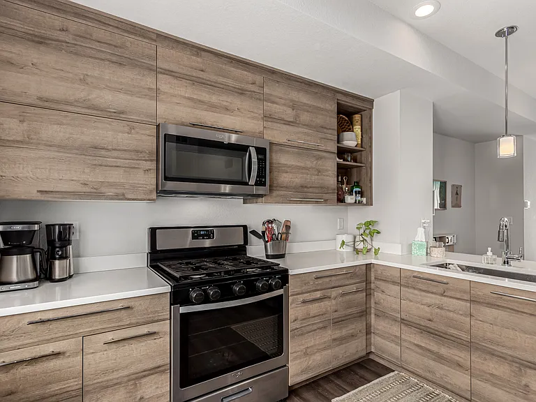 5523 W 10th Ave — Photo 7