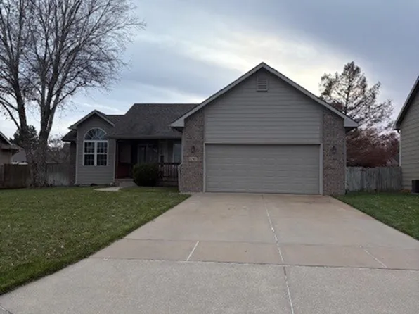 1765 Lakeland Dr, El Dorado, KS 67042