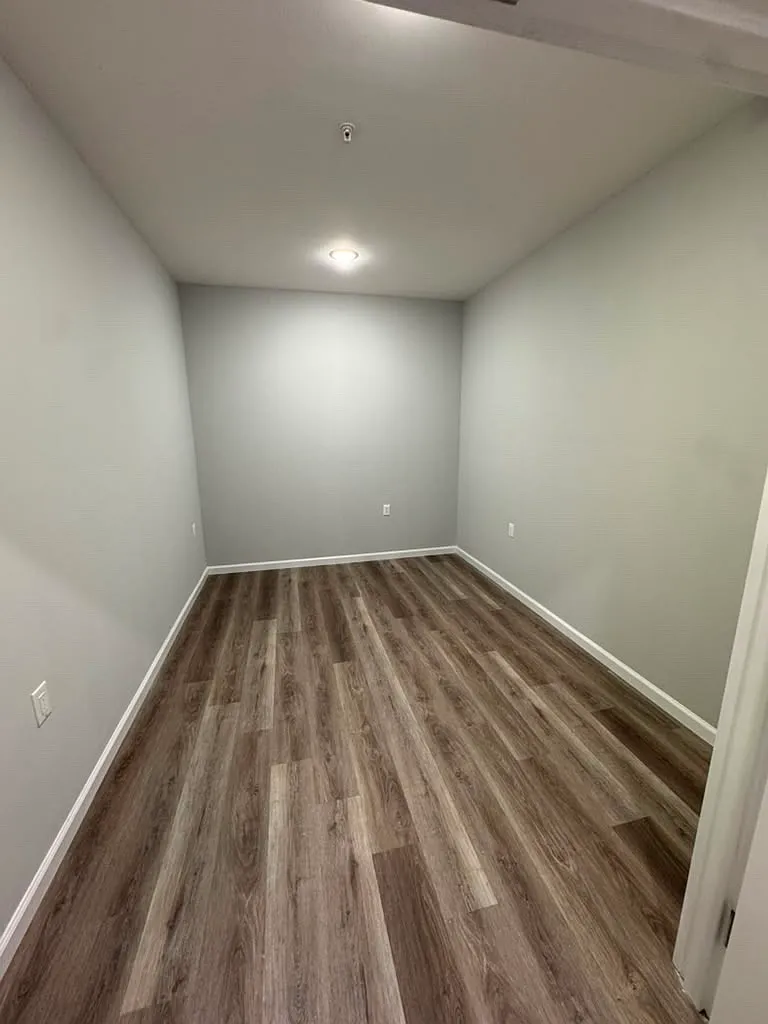 445 Summer St — Photo 4