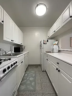 Rented by Douglas Elliman | media 21