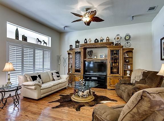 5th image of 9116 Grandview Dr