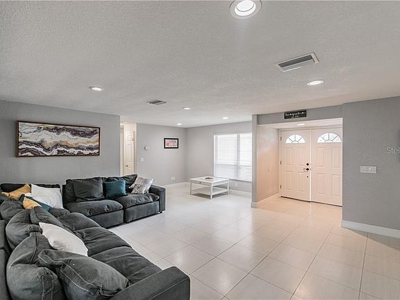 5th image of 3847 Lake Joyce Dr