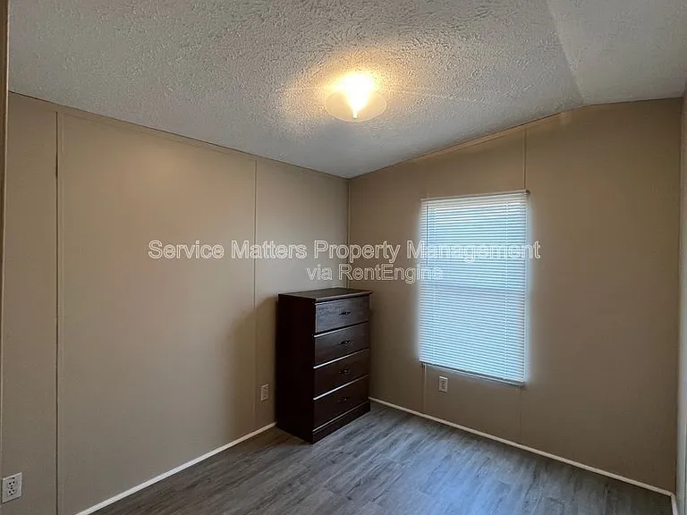 4819 Douglas Dr — Photo 14