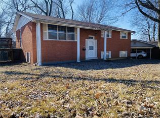 2939 Hummingbird Dr, Saint Charles, MO 63301