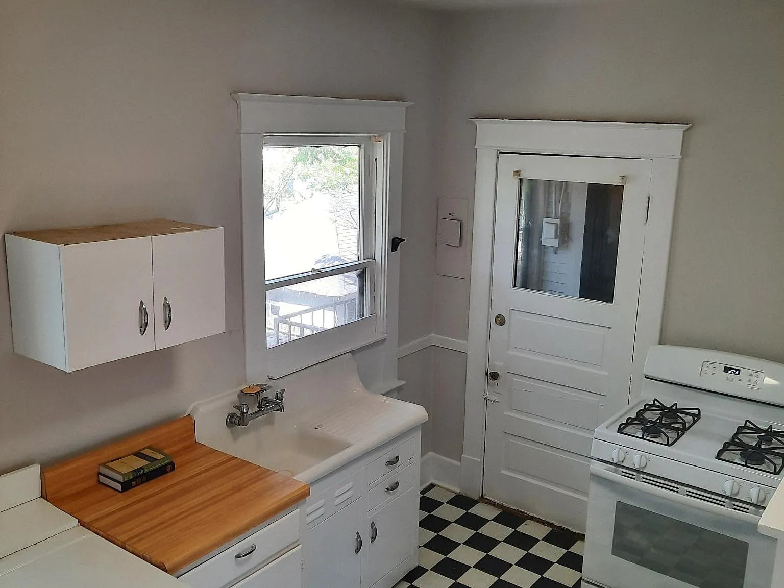 2 bed, 1000 sqft, $1,095 — Photo 2
