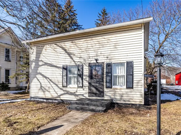 49 Maple Ave, Cohocton, NY 14826