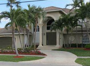 2540 NE 48th Ct, Lighthouse Pt, FL 33064