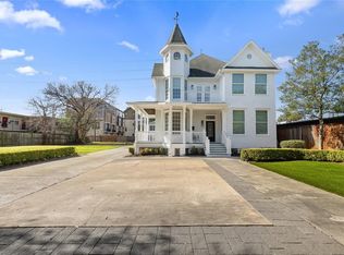 811 Heights Blvd, Houston, TX 77007
