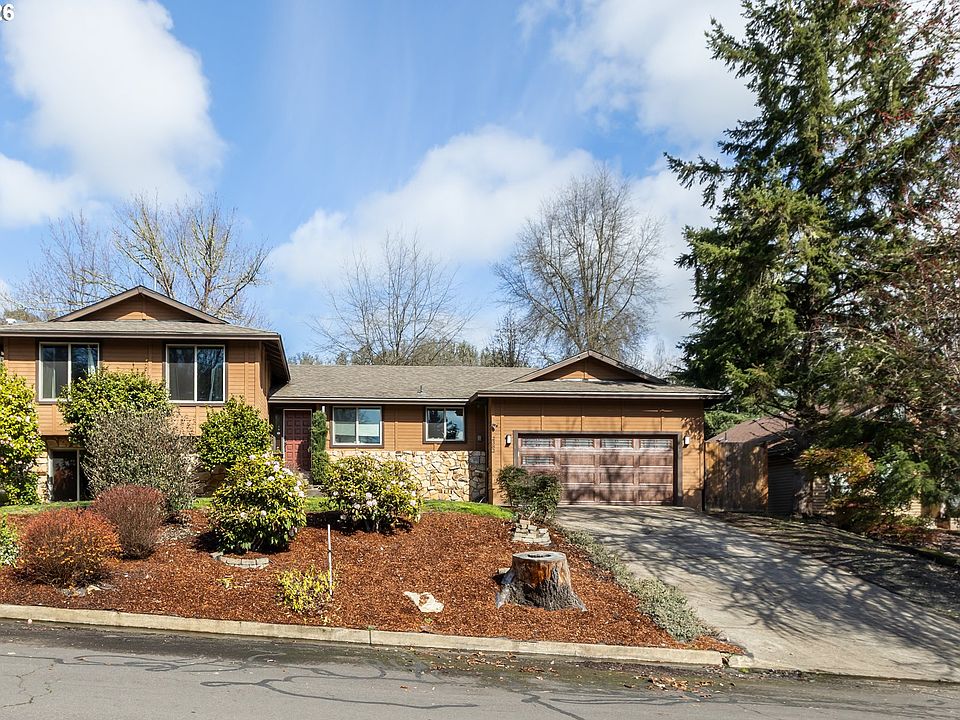 1st image of 2382 NW Esquire Dr