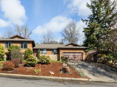 2382 NW Esquire Dr, Roseburg, OR, 97471
