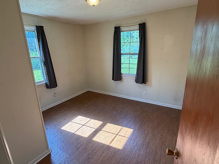 512 Rosemary Rd — Photo 7