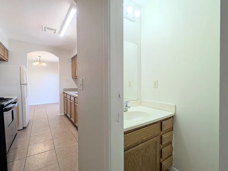 392 E Dirklay Ave — Photo 7
