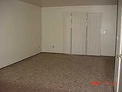 ME113-Lisa Manor — Photo 3