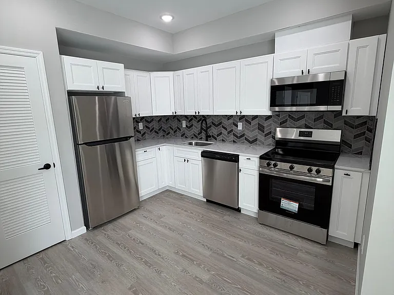 59 Pearl St #205 — Photo 3