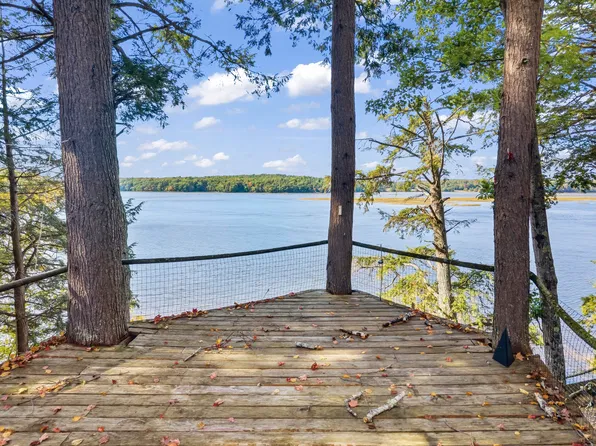 16 Brackett Road, Dresden, ME 04342
