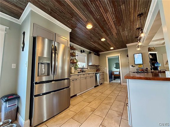 5th image of 50 Birchwood Dr