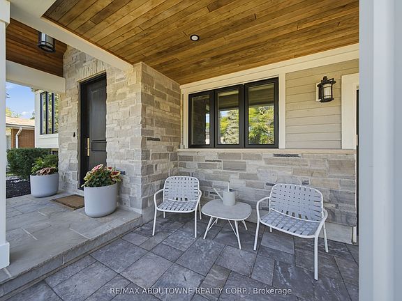 4th image of 438 Southland Cres