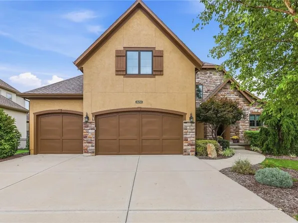 16250 Canterbury Rd, Overland Park, KS 66085