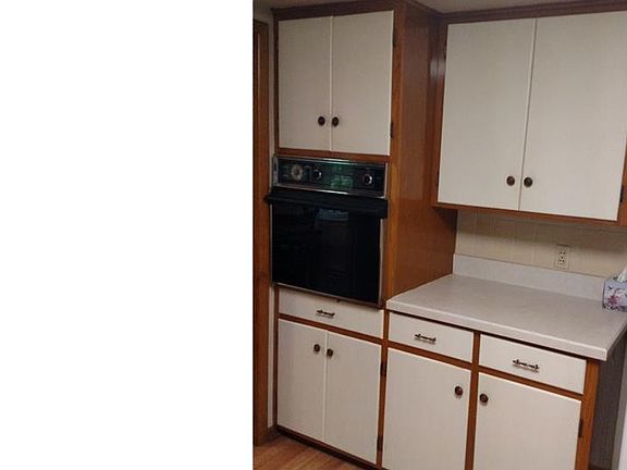 3rd image of 2906 Cedar Hill Rd