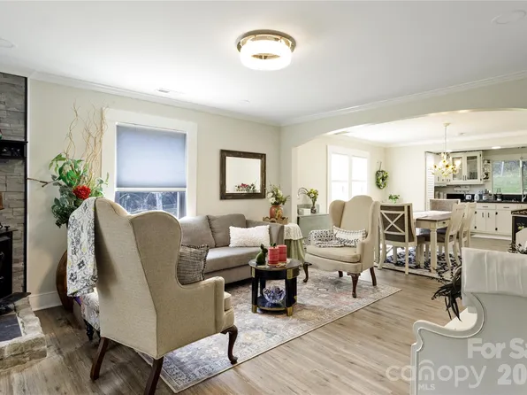 4100 S Fork St, Hickory, NC 28602