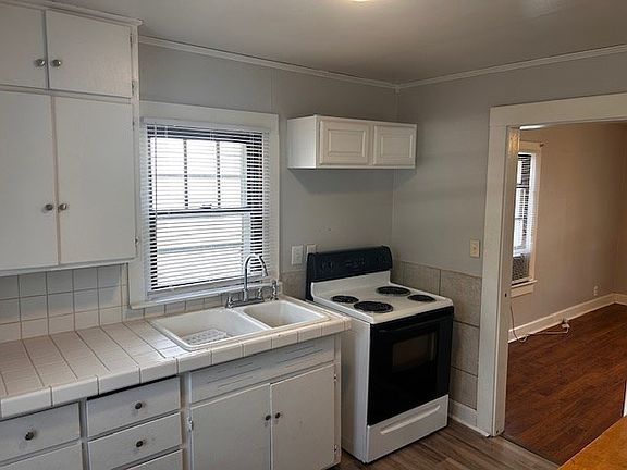 3rd image of 341 S Harrig St