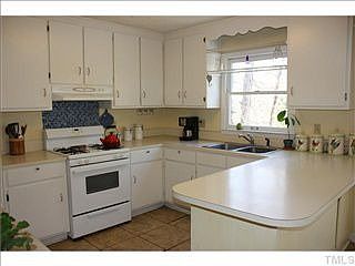 3rd image of 2417 George Anderson Dr