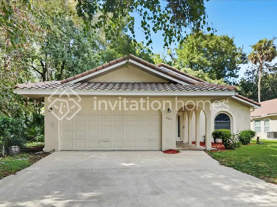 606 Nighthawk Cir