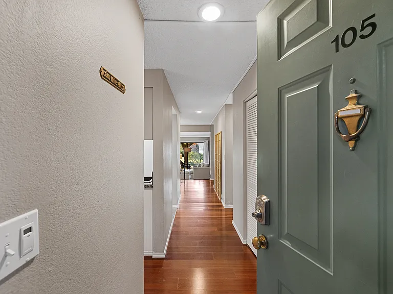 23003 Lakeview Dr #105 — Photo 19