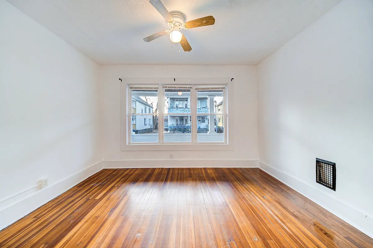 Building Photo - 47 Manitou Ave #2