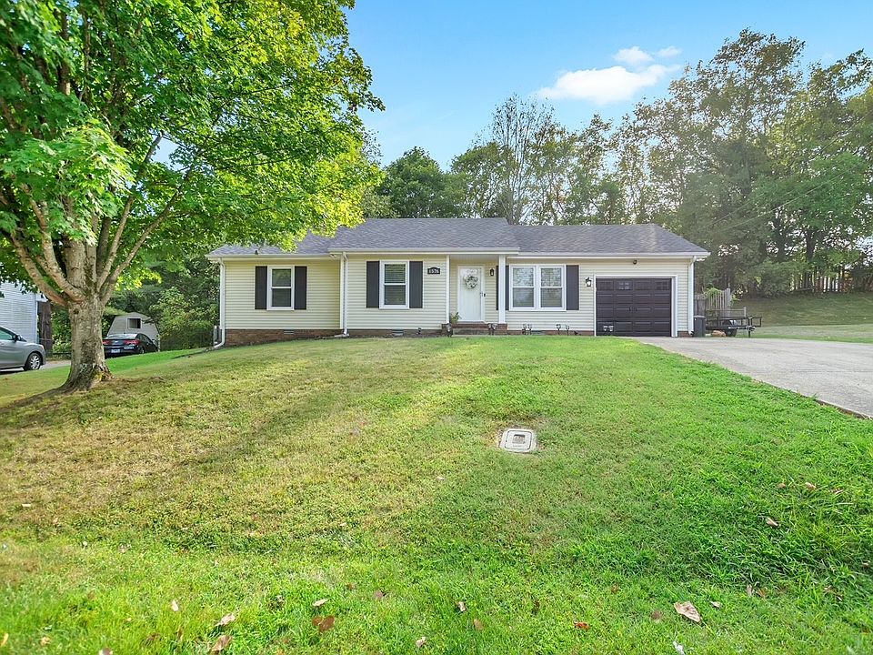 1st image of 1576 Barrett Dr