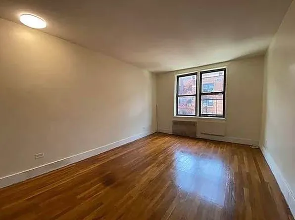 270 Clarkson Avenue image 1 of 8