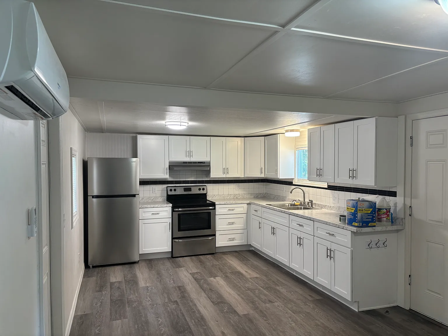 166 Lura Ln — Photo 4