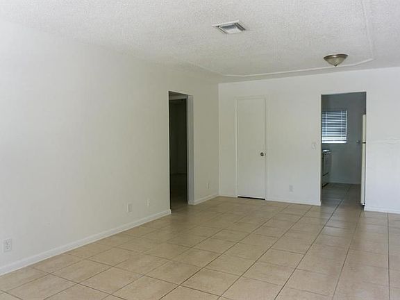 3rd image of 1011 9th Ave N #1
