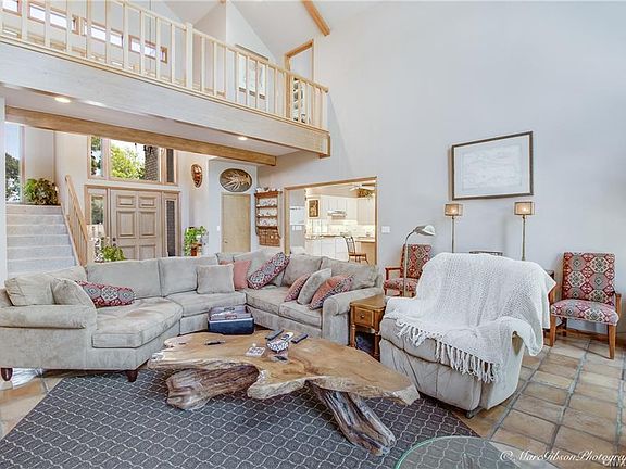 4th image of 1950 Woodlake Dr