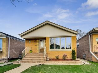 5811 S Neenah Ave, Chicago, IL 60638