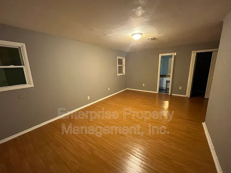 829 Alida Ave — Photo 8