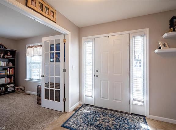 5th image of 622 Kensington Cir