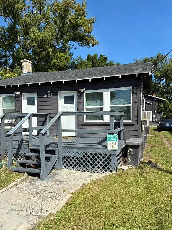 1 bed, 1.0 bath, 800 sqft, $950 — Photo 1