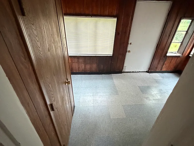 7547 Rowles Ave — Photo 7