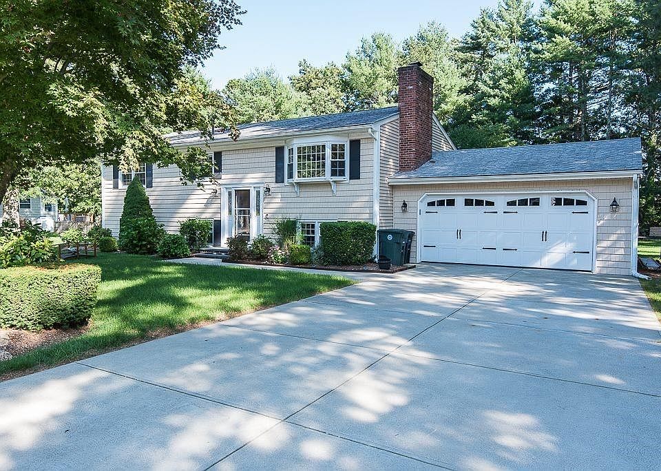 1st image of 96 Wisteria Dr