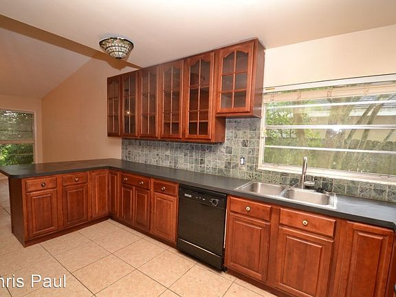 3rd image of 558 Whittingham Pl