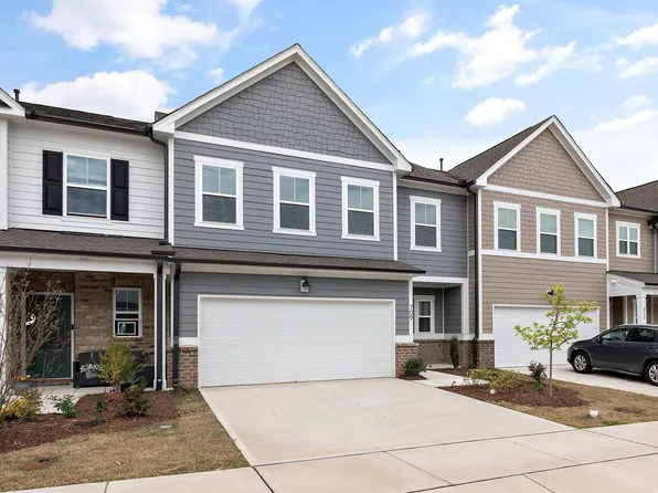 709 Toulouse Ct, Cary, NC 27519