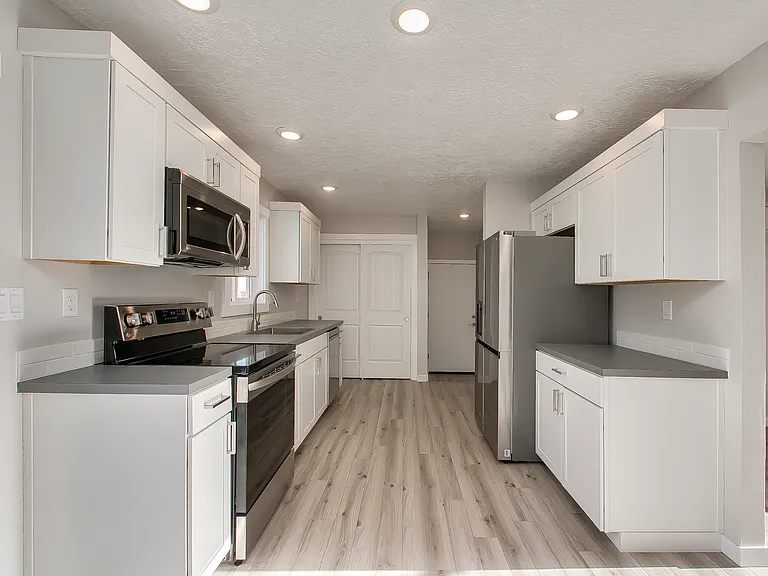 8000 W Dorian St — Photo 20