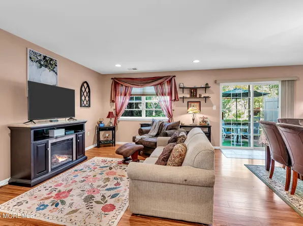 127 Medinah Court, Howell, NJ 07731