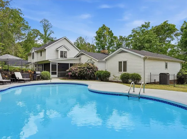 144 Porter Rd, Pickens, SC 29671