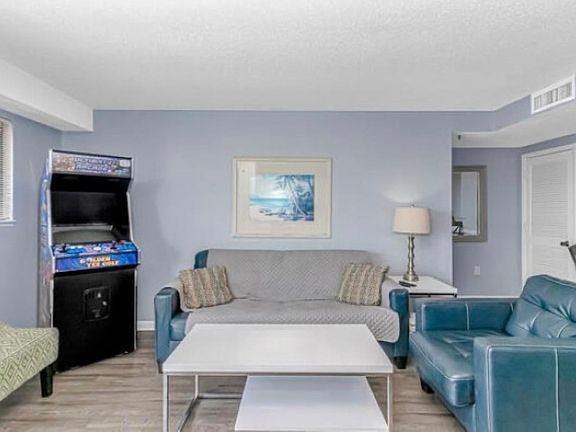 5th image of 5905 South Kings Hwy. #210