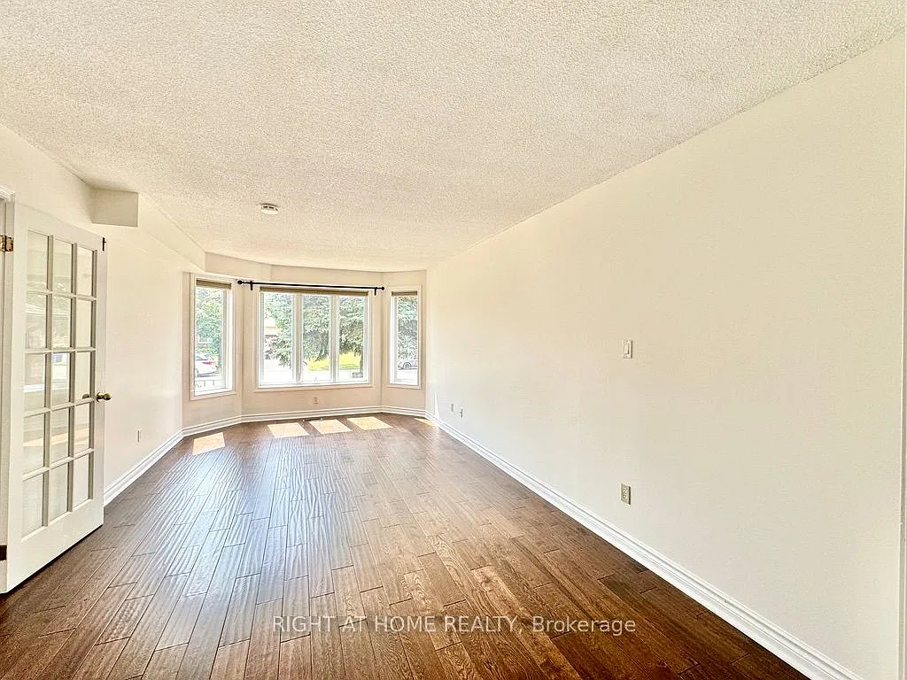 5 bed, $3,500 — Photo 4