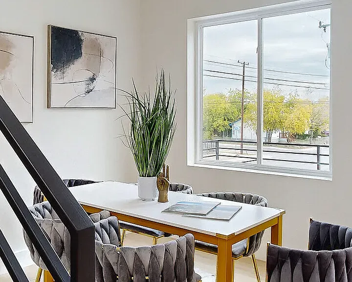 1019 S Hackberry St #201 — Photo 4