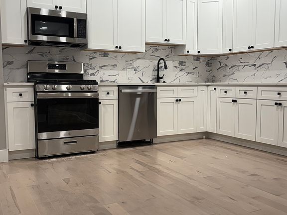 4th image of 2840 W Girard Ave Floor 3