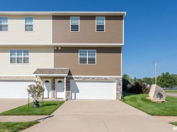 700 Cox Ct #700, Le Claire, IA 52753